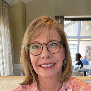 Meet your Posher, Lisa